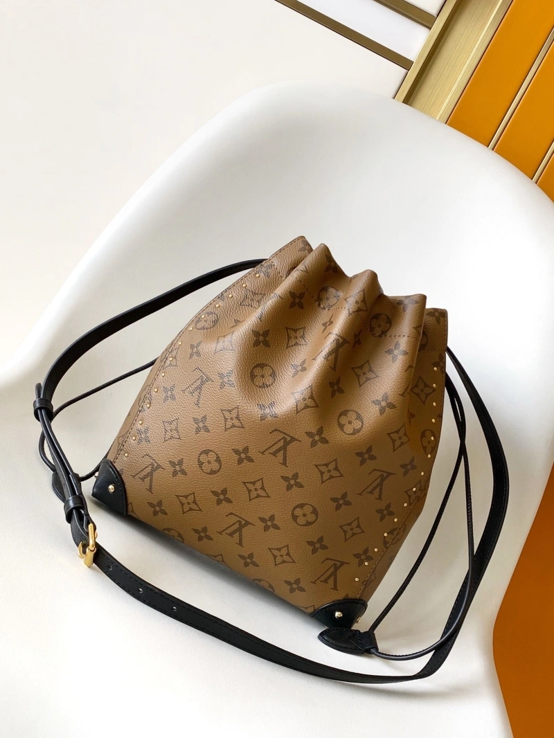 LX Bucket Bags Soft 17537