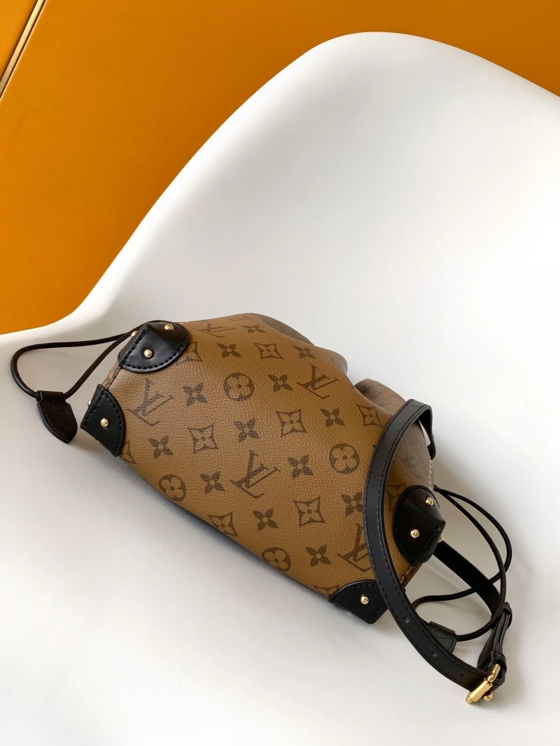 LX Bucket Bags Soft 17537