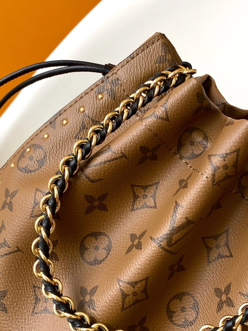 LX Bucket Bags Soft 17537