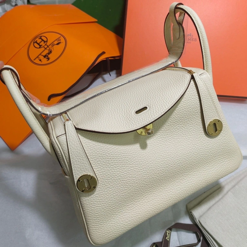 Fashionable Hxrmxs Top Handle Bags 72589