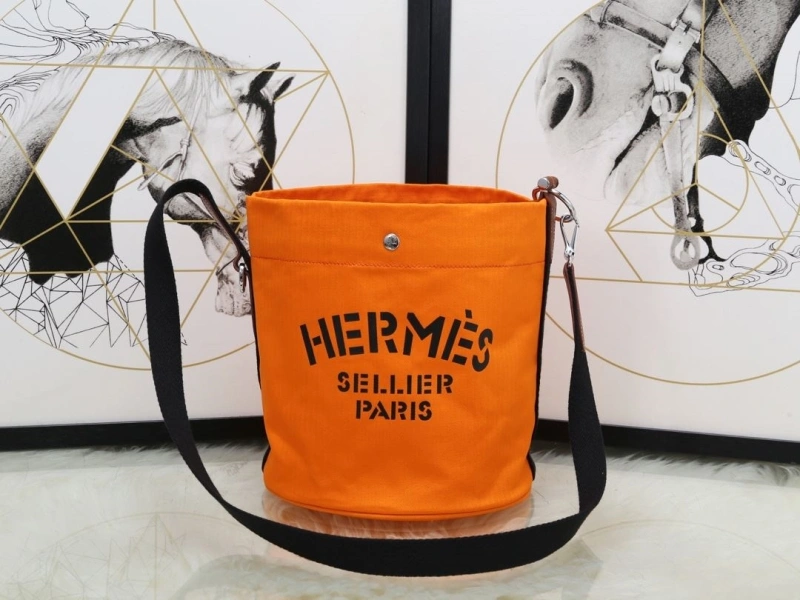 GoAnywhere Hxrmxs Bucket Bags 73114