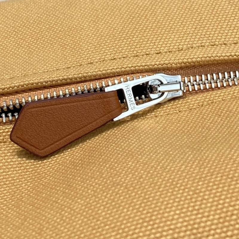 Trendsetting Hxrmxs Cosmetic Bags 73099