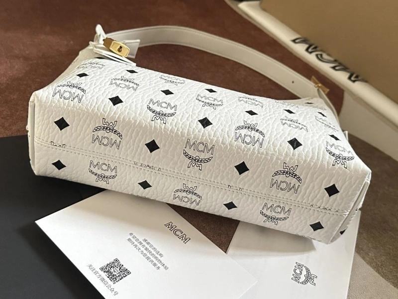 MCX Handle Bags GoAnywhere 85203