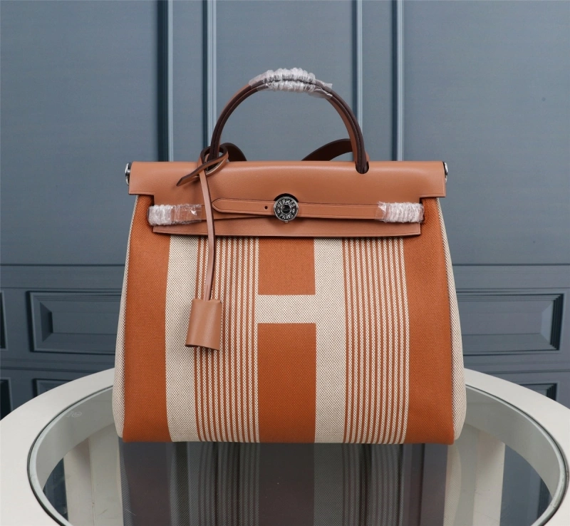 Fashionable Hxrmxs Handle Bags 73651