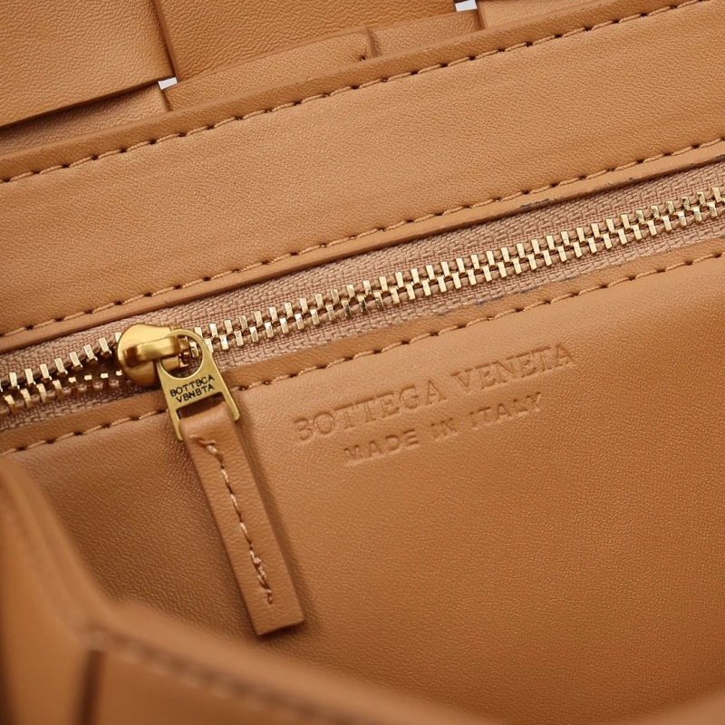WellDesigned BX Satchel Bags 86257
