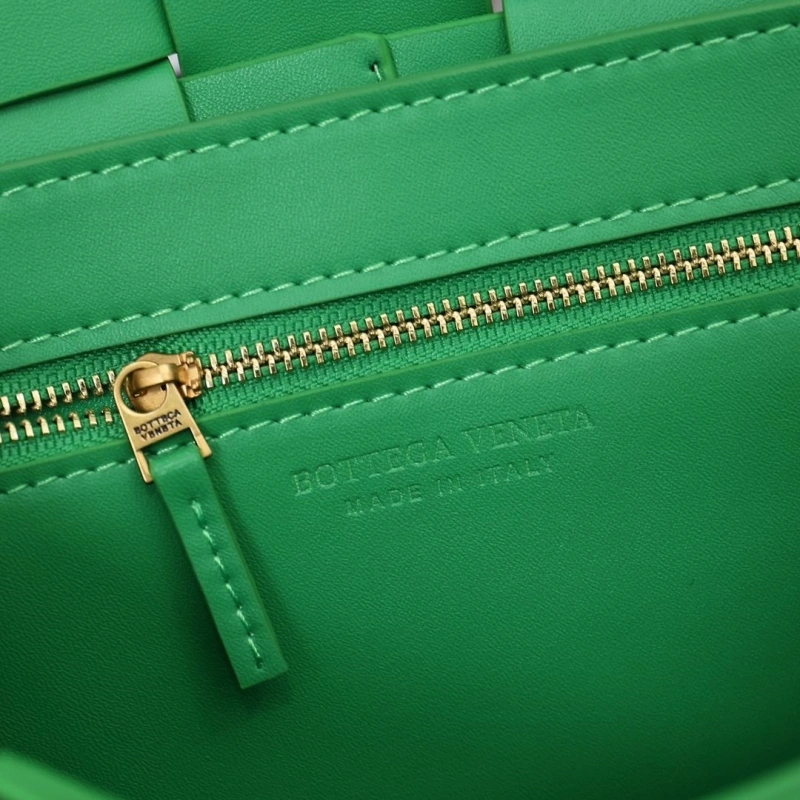Trendsetting BX Satchel Bags 86216