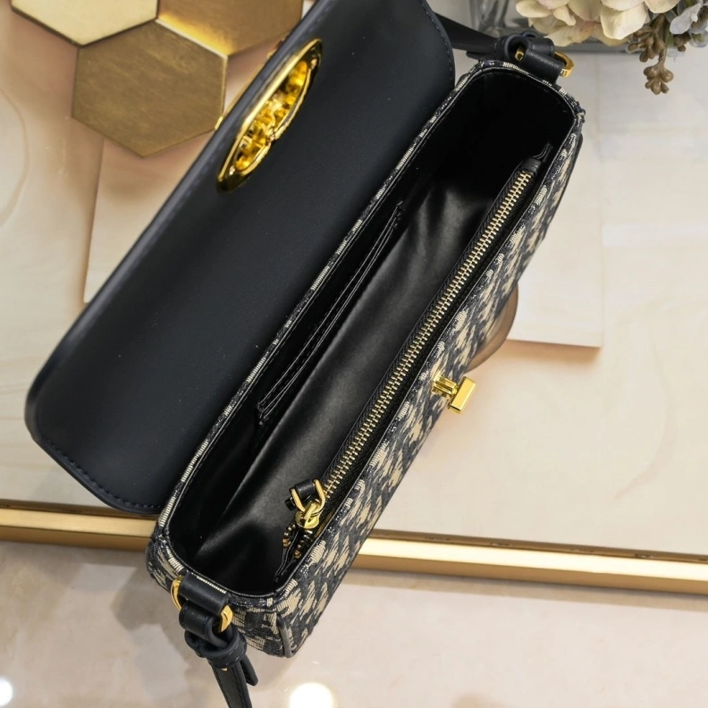 Dxxr Satchel bags Elegant 62189
