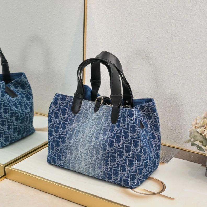 EyeCatching Dxxr Shopping Bags 62145
