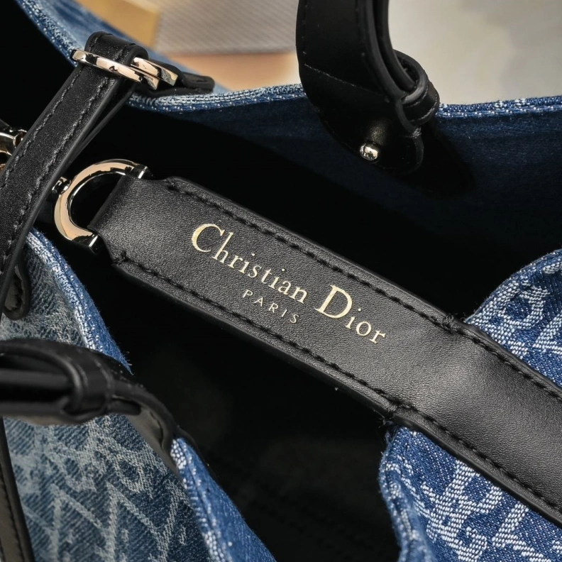EyeCatching Dxxr Shopping Bags 62145
