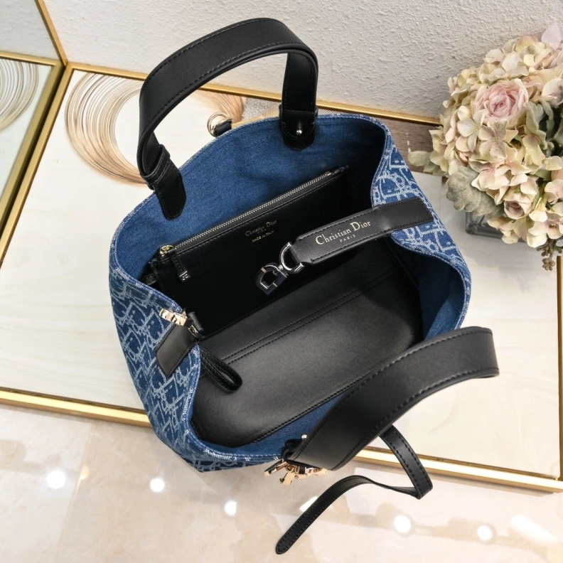 EyeCatching Dxxr Shopping Bags 62145