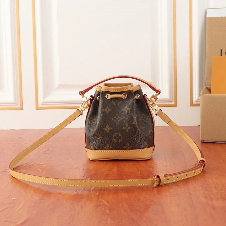 LX Bucket Bags Practical 23841