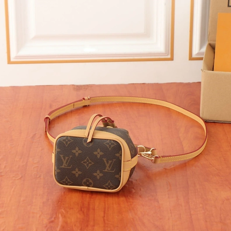 LX Bucket Bags Practical 23841