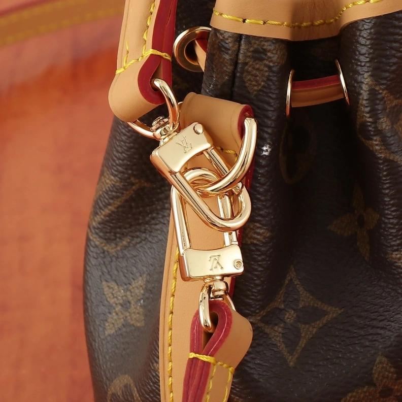 LX Bucket Bags Practical 23841