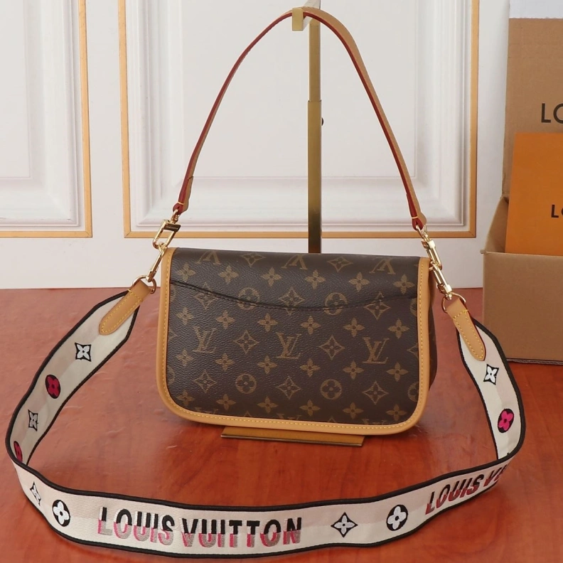 Classic LX Top Handle Bags 23829