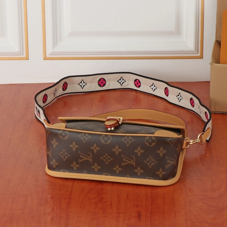 Classic LX Top Handle Bags 23829