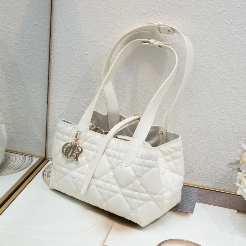 Fashionable Dxxr Shopping Bags 62104