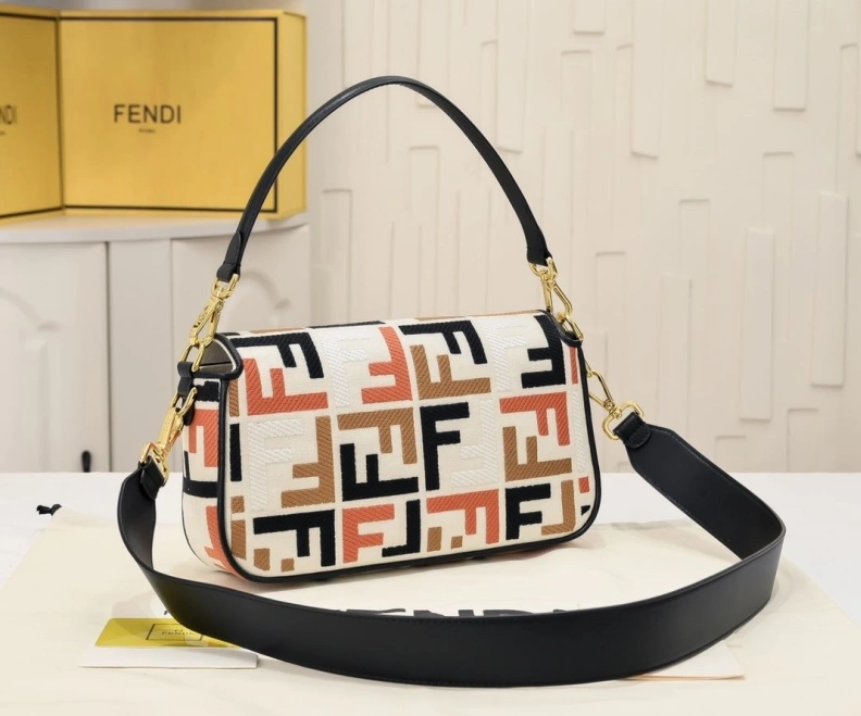 Fxndx Baguette Bags Bold 70307
