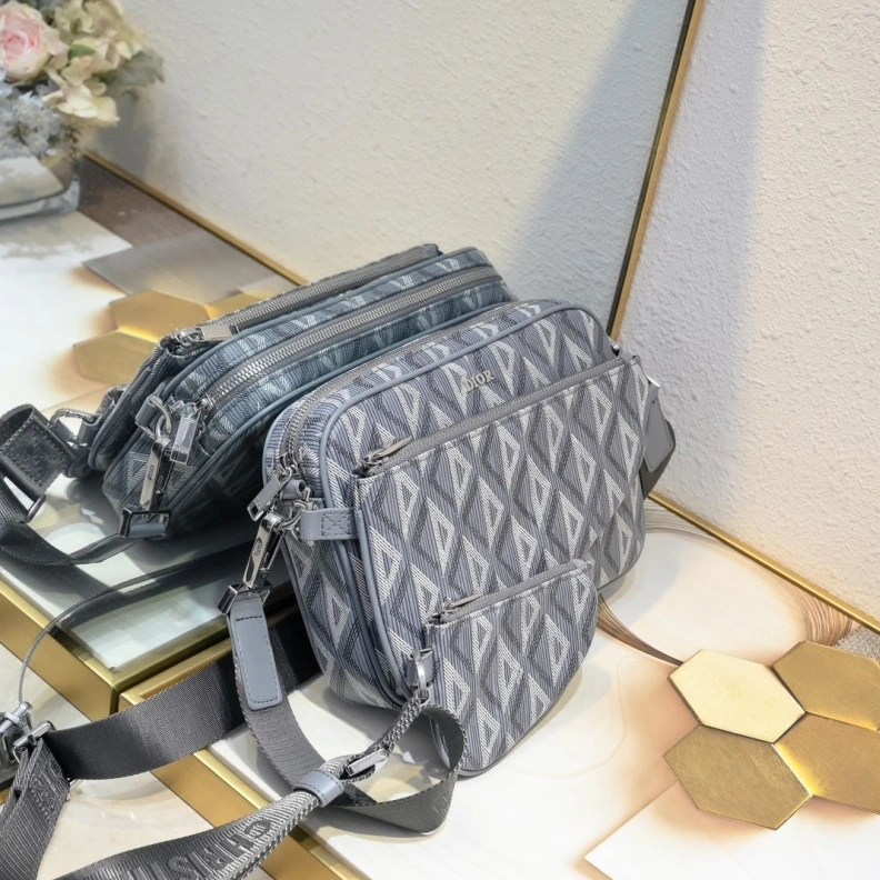 Vibrant Dxxr Satchel bags 62149