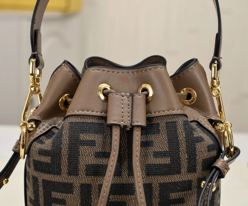 Bright Fxndx Bucket Bags 70264