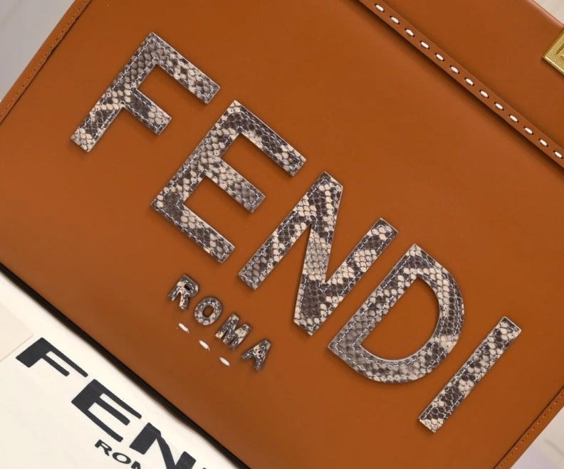 Versatile Fxndx Shopping Bags 70160