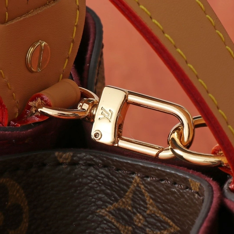 WellDesigned LX Bucket Bags 23861