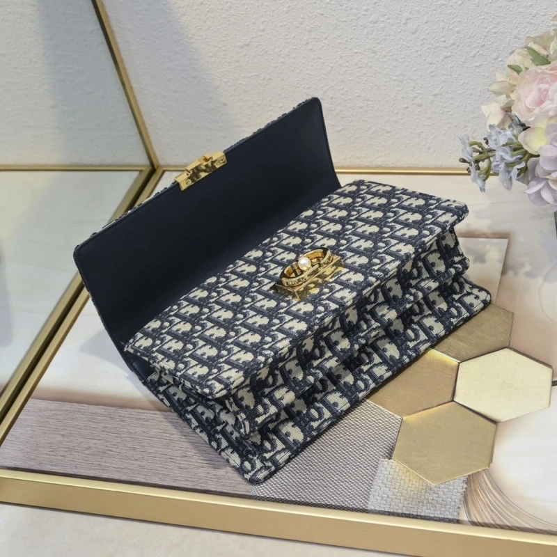 Stylish Dxxr Top Handle Bags 62250