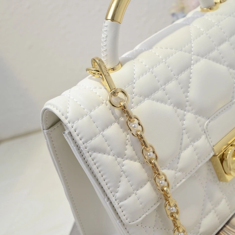 Cozy Dxxr Top Handle Bags 62291