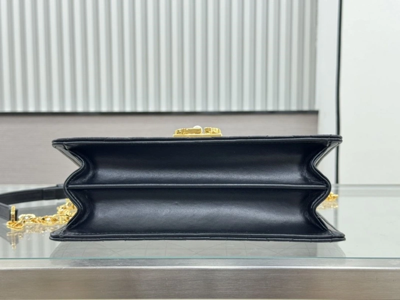 Sleek Dxxr Top Handle Bags 62263