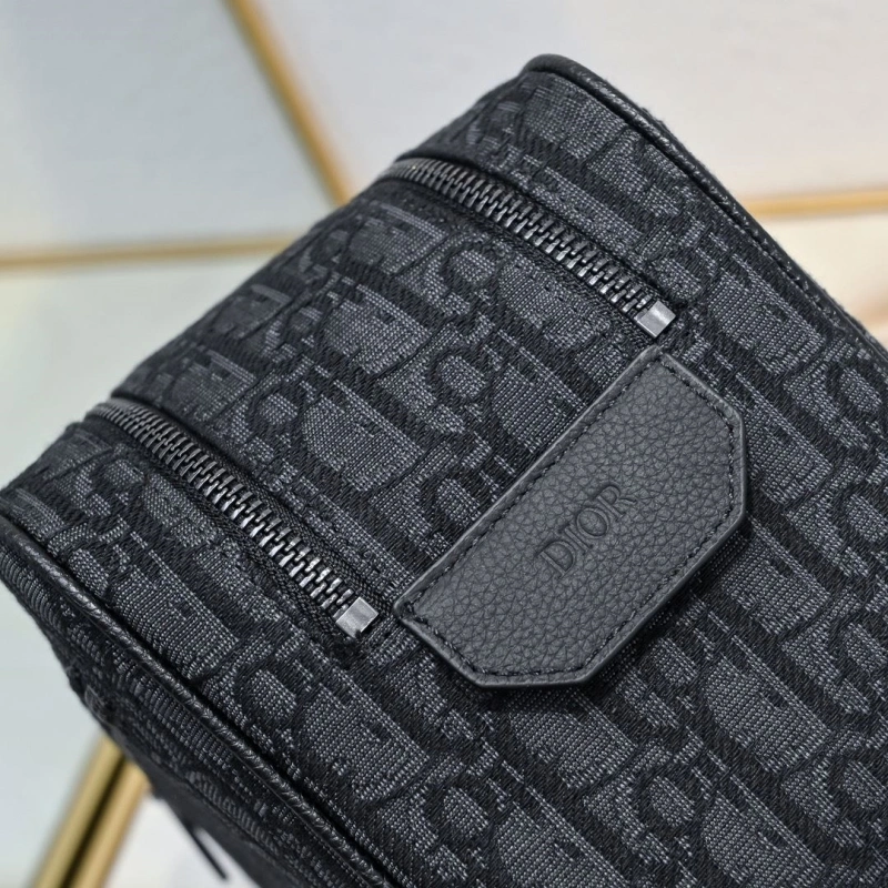 Vibrant Dxxr Cosmetic Bags 61382