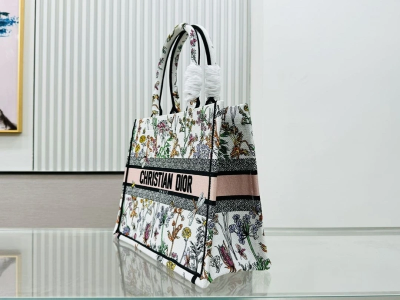 Minimalist Dxxr Shopping Bags 62341