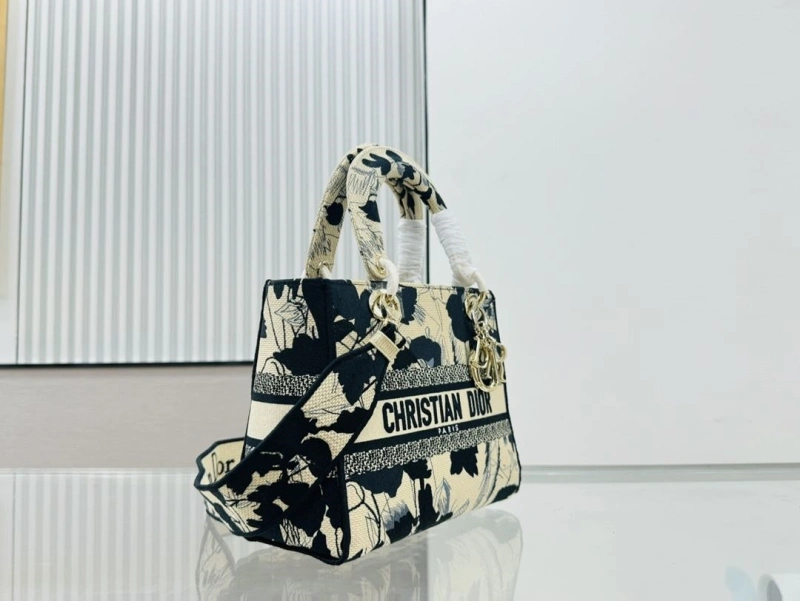 EyeCatching Dxxr Shopping Bags 62295