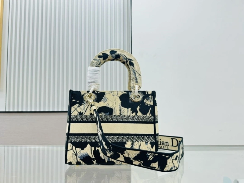 EyeCatching Dxxr Shopping Bags 62295