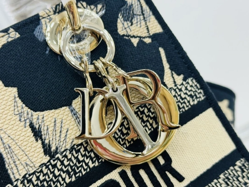 EyeCatching Dxxr Shopping Bags 62295