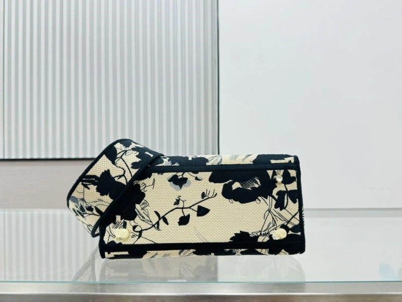 EyeCatching Dxxr Shopping Bags 62295