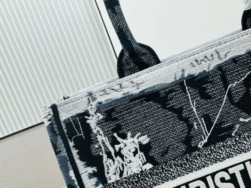 Comfortable Dxxr Shopping Bags 62288