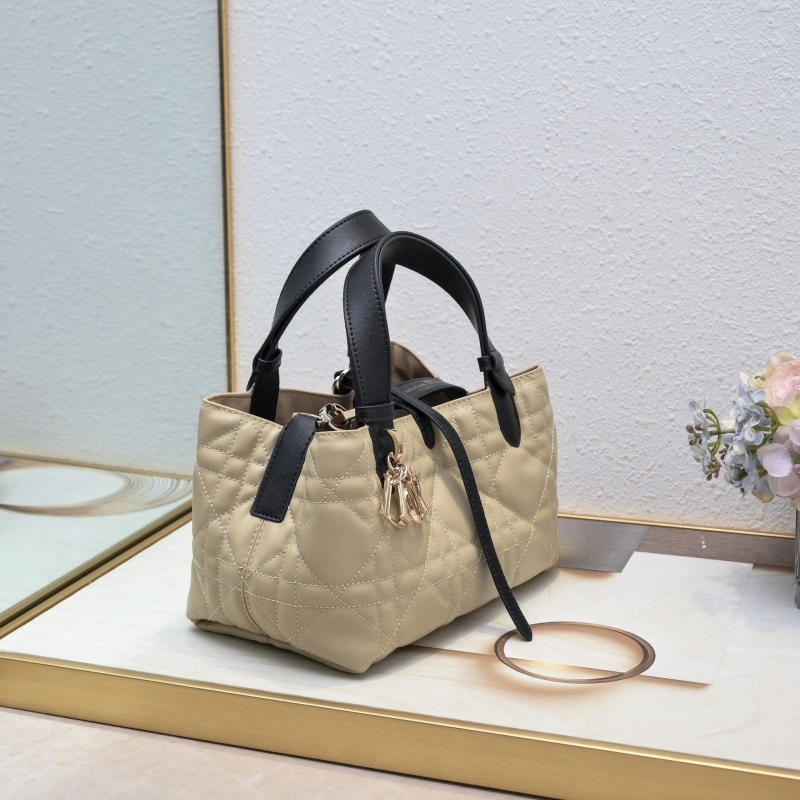 AllSeason Dxxr Top Handle Bags 62880