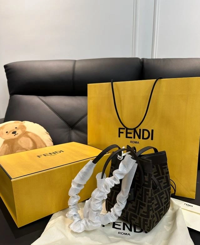Fxndx Bucket Bags Timeless 69383