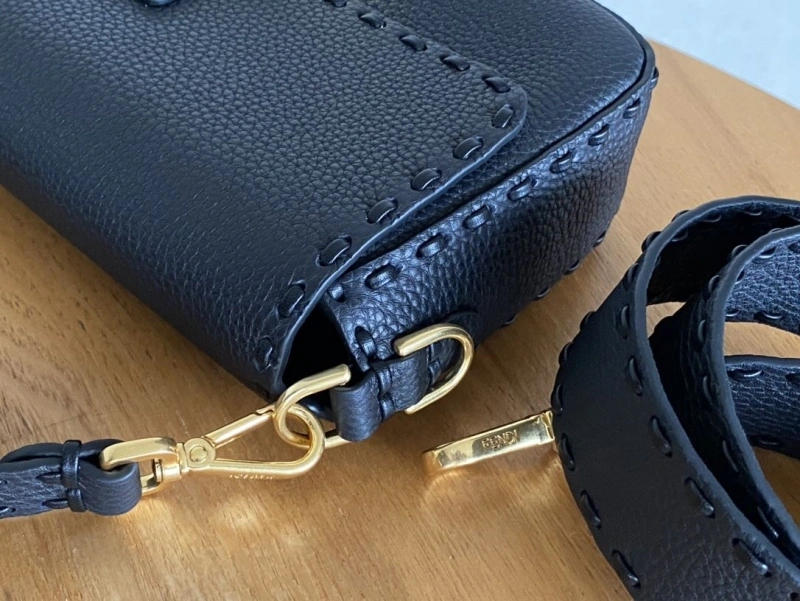 Cozy Fxndx Baguette Bags 69458