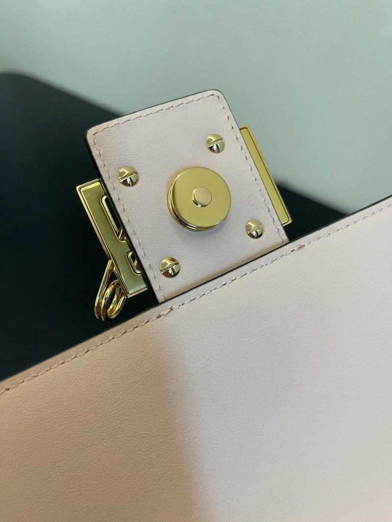 EyeCatching Fxndx Baguette Bags 69444