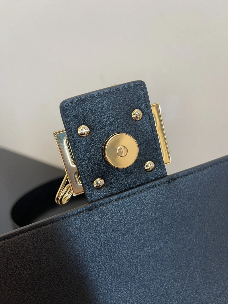 NewStyle Fxndx Baguette Bags 69443