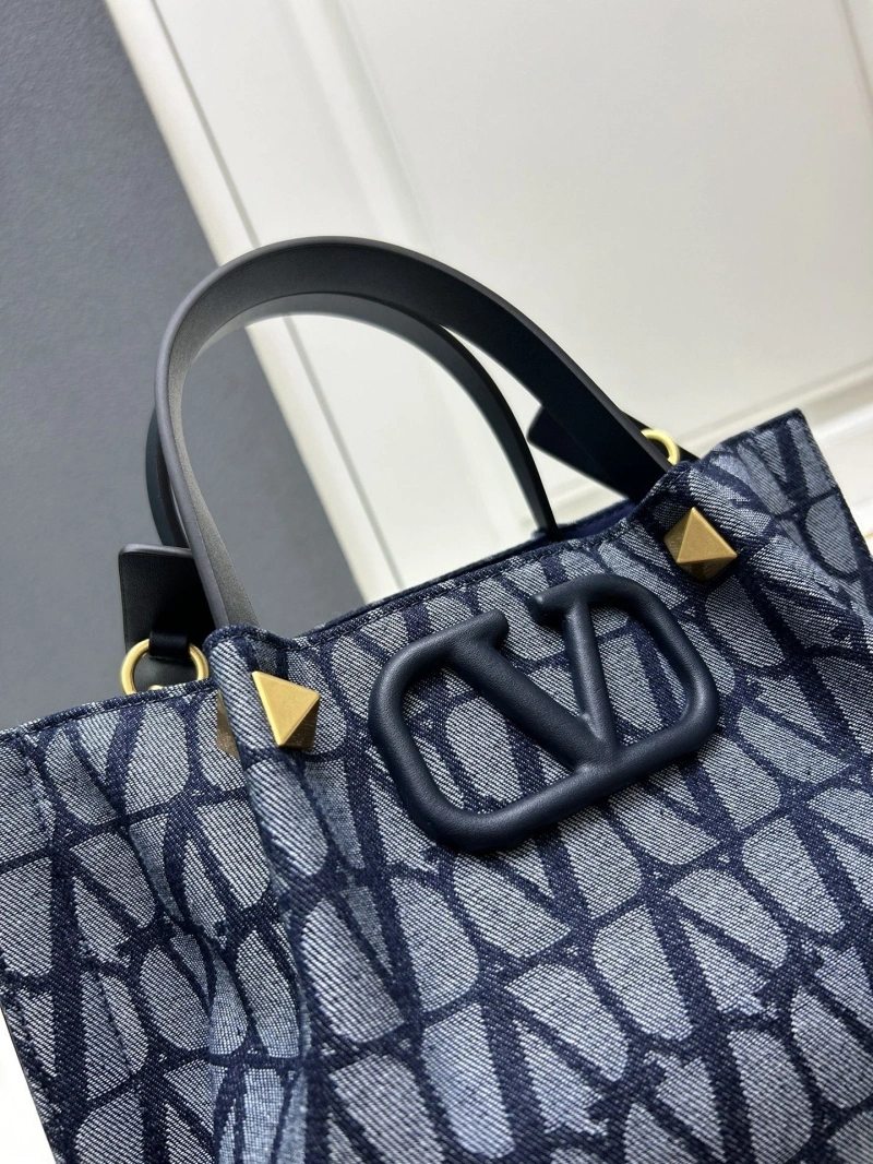 Classic Vxlxntino Shopping Bags 82618