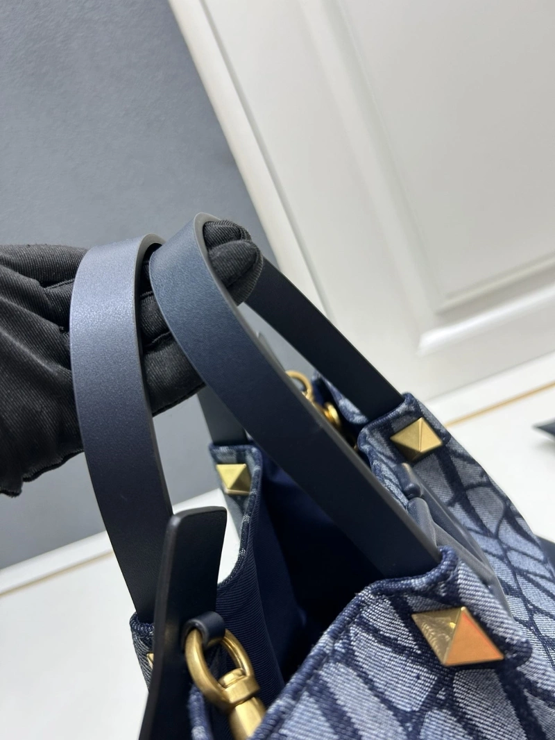 Classic Vxlxntino Shopping Bags 82618