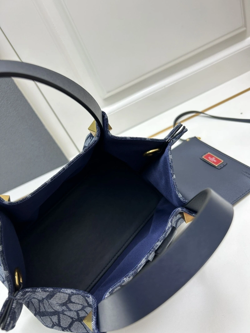 Classic Vxlxntino Shopping Bags 82618