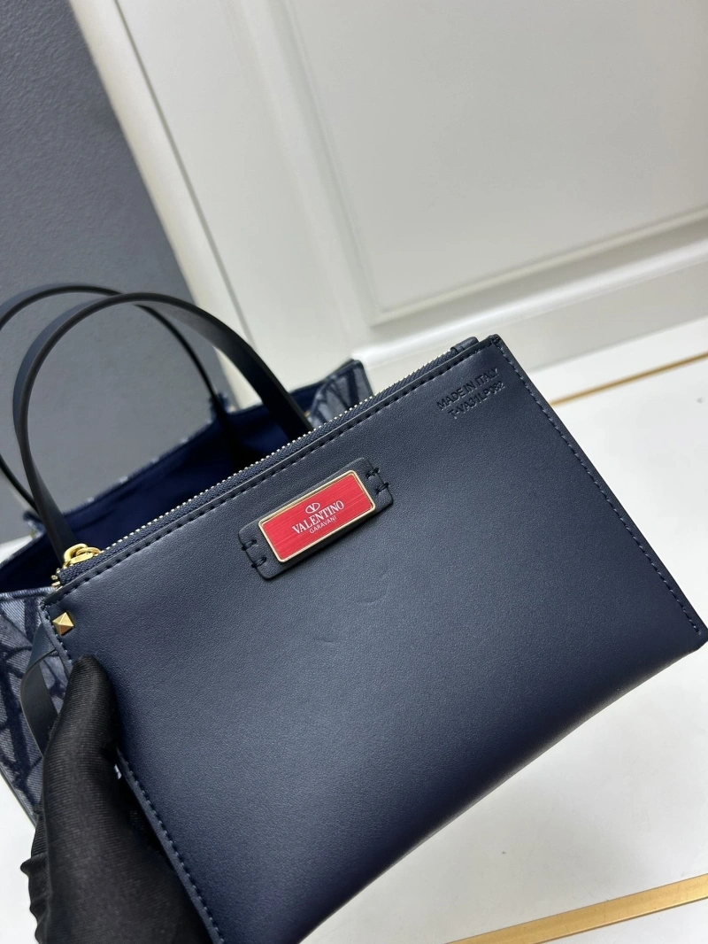 Classic Vxlxntino Shopping Bags 82618
