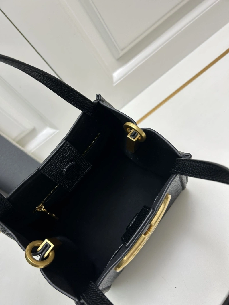 HighQuality Vxlxntino Handle Bags 82811