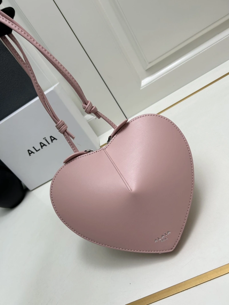 StreetReady Alxxa Round Bags 82388