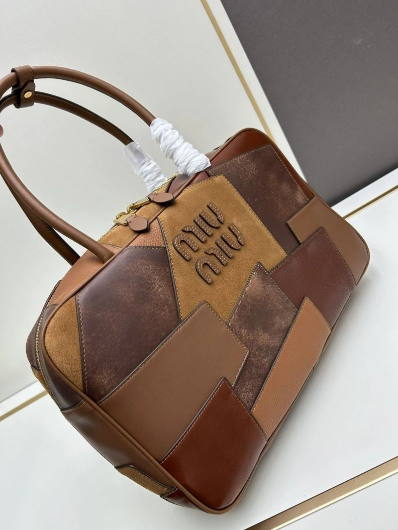 Fashionable MIX MIX Top Handle Bags 79517