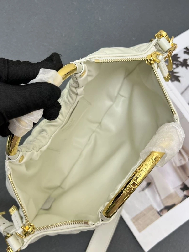 Versatile Dxxr Top Handle Bags 61875
