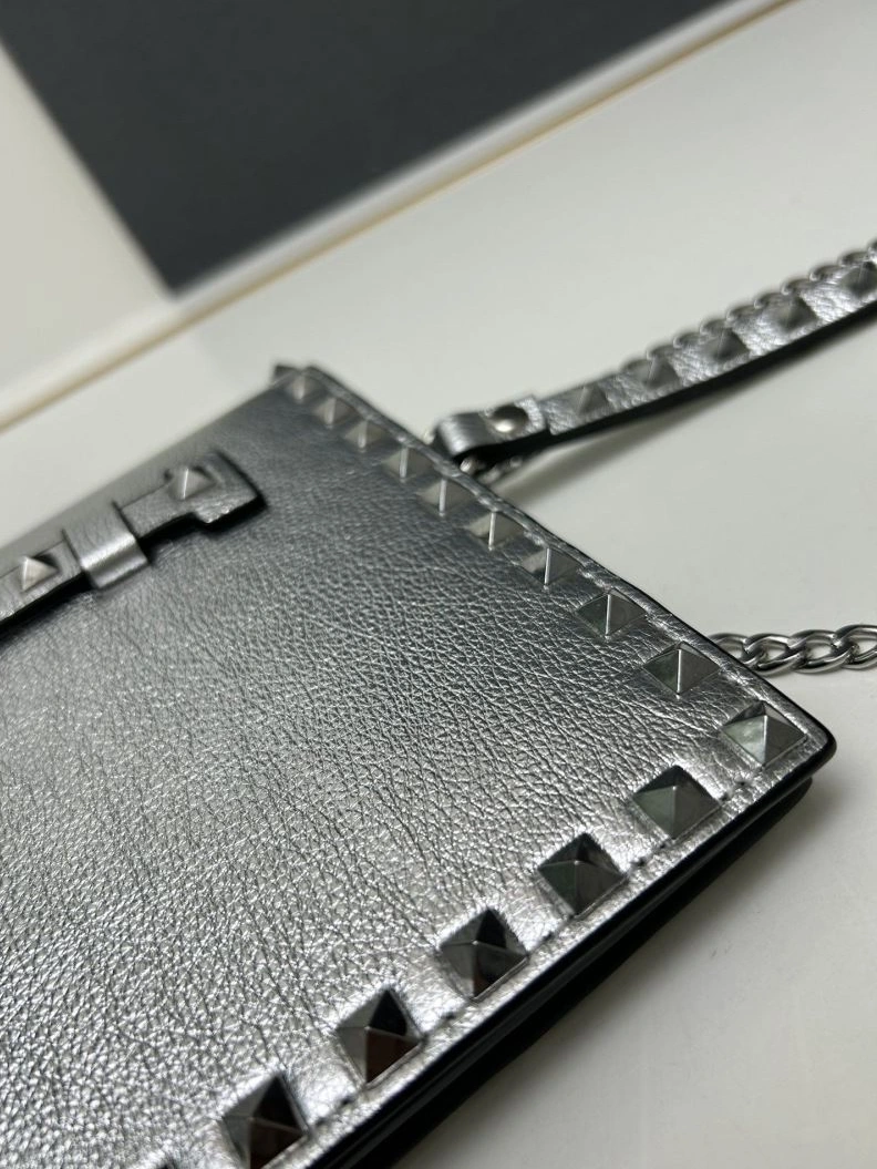 Flexible Vxlxntino Clutch Bags 79409