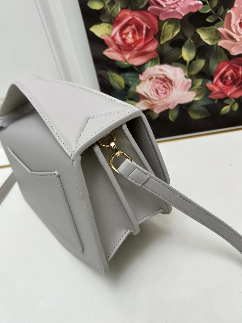 Flexible Alxxa Top Handle Bags 80674